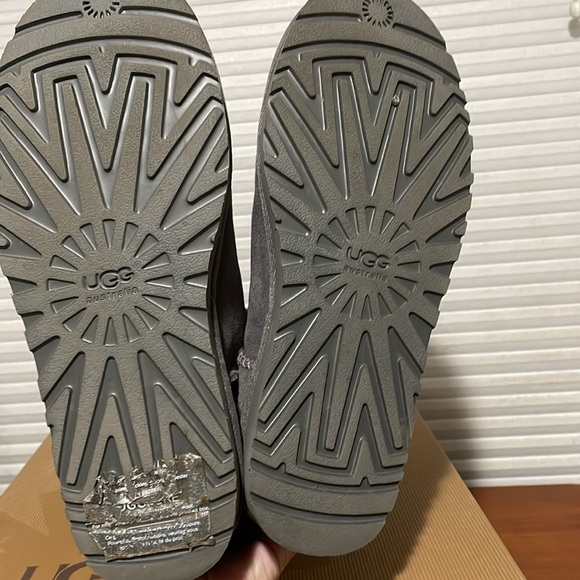 UGG boots - Picture 2 of 15